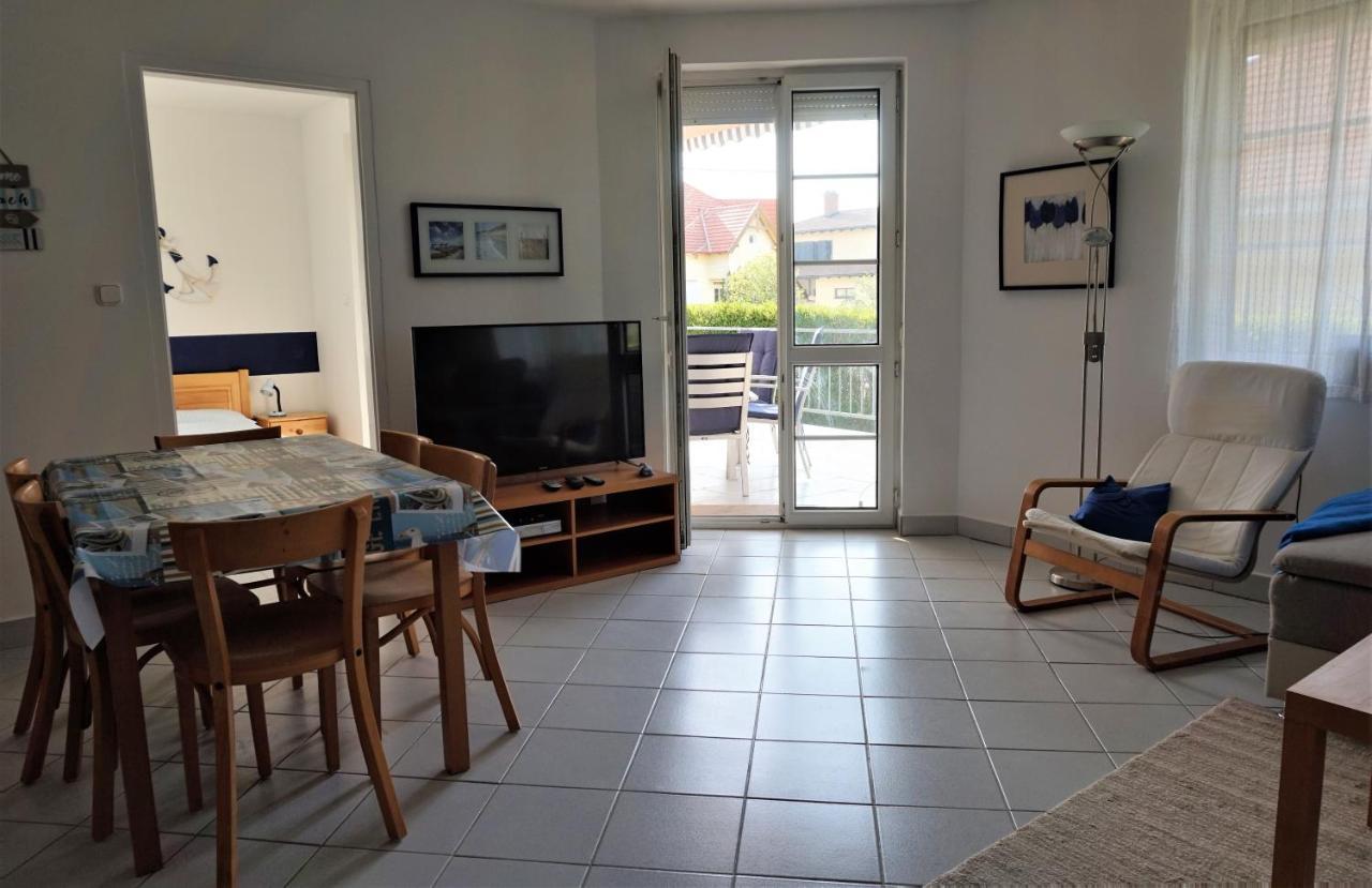Nefelejcs Apartmanhaz Дьєнешдіаш Екстер'єр фото