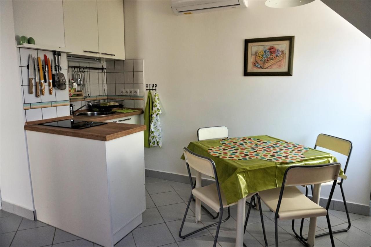 Nefelejcs Apartmanhaz Дьєнешдіаш Екстер'єр фото