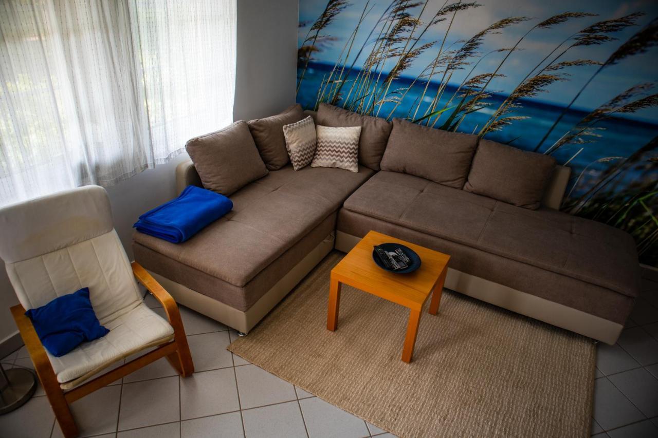 Nefelejcs Apartmanhaz Дьєнешдіаш Екстер'єр фото