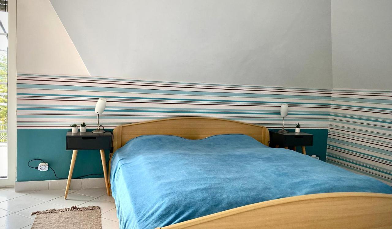 Nefelejcs Apartmanhaz Дьєнешдіаш Екстер'єр фото