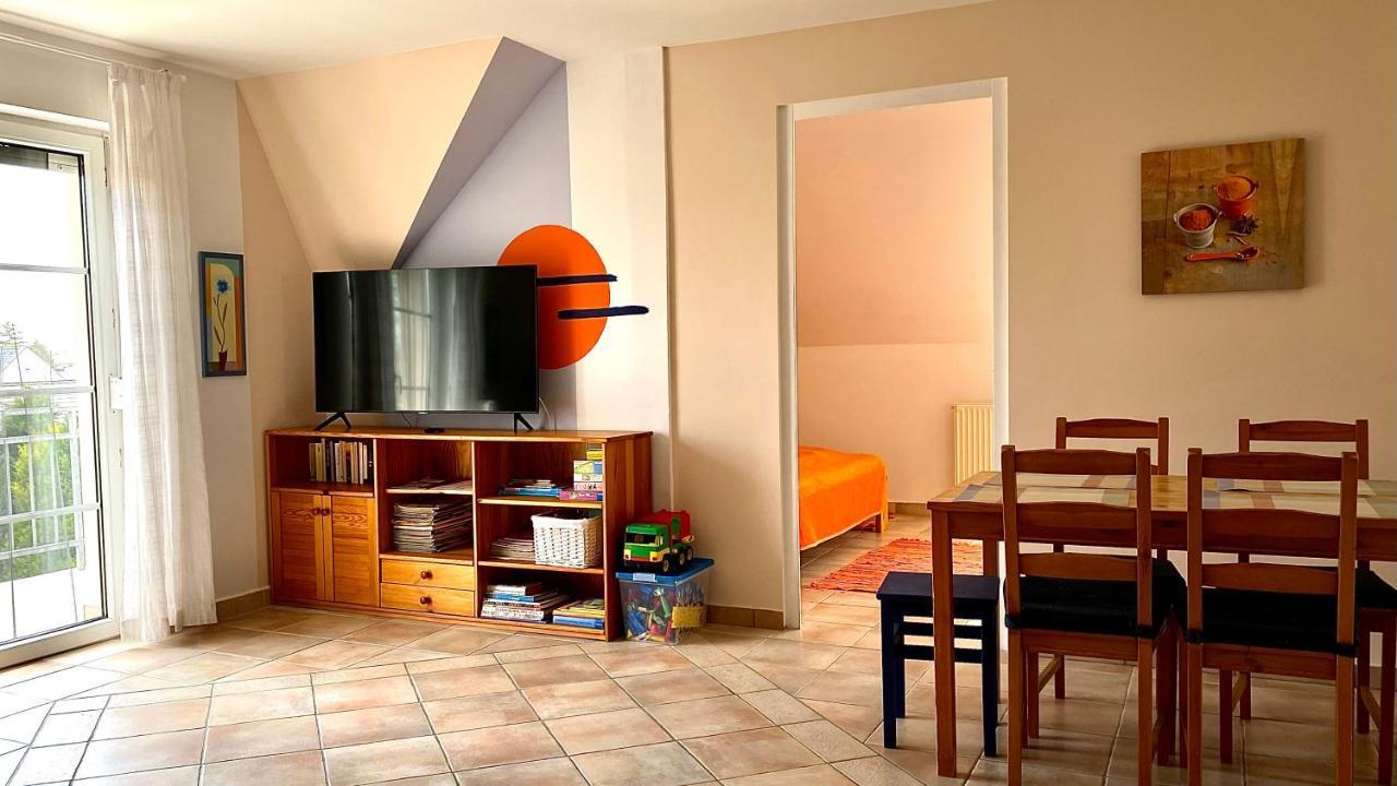 Nefelejcs Apartmanhaz Дьєнешдіаш Екстер'єр фото